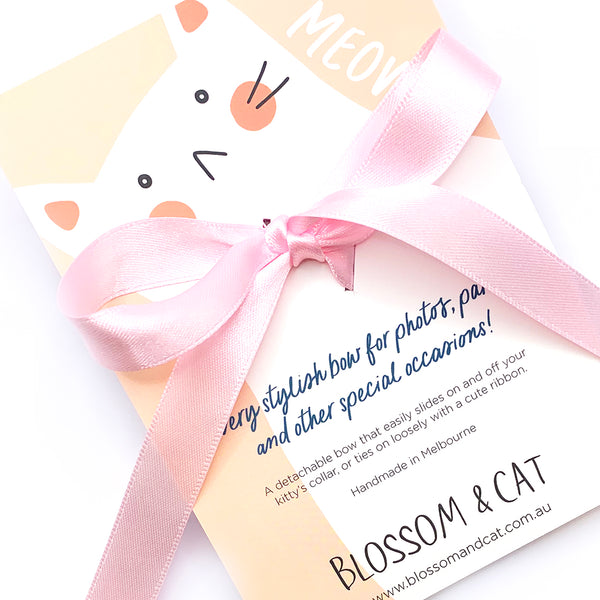 Cat Bow · For Collar · Row of Cats Apricot