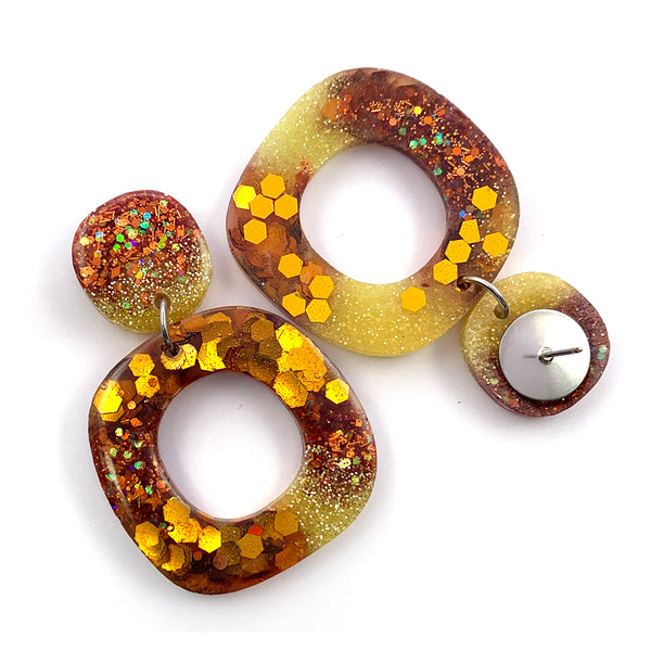 Resin Earring · Dolly · Brown Gold