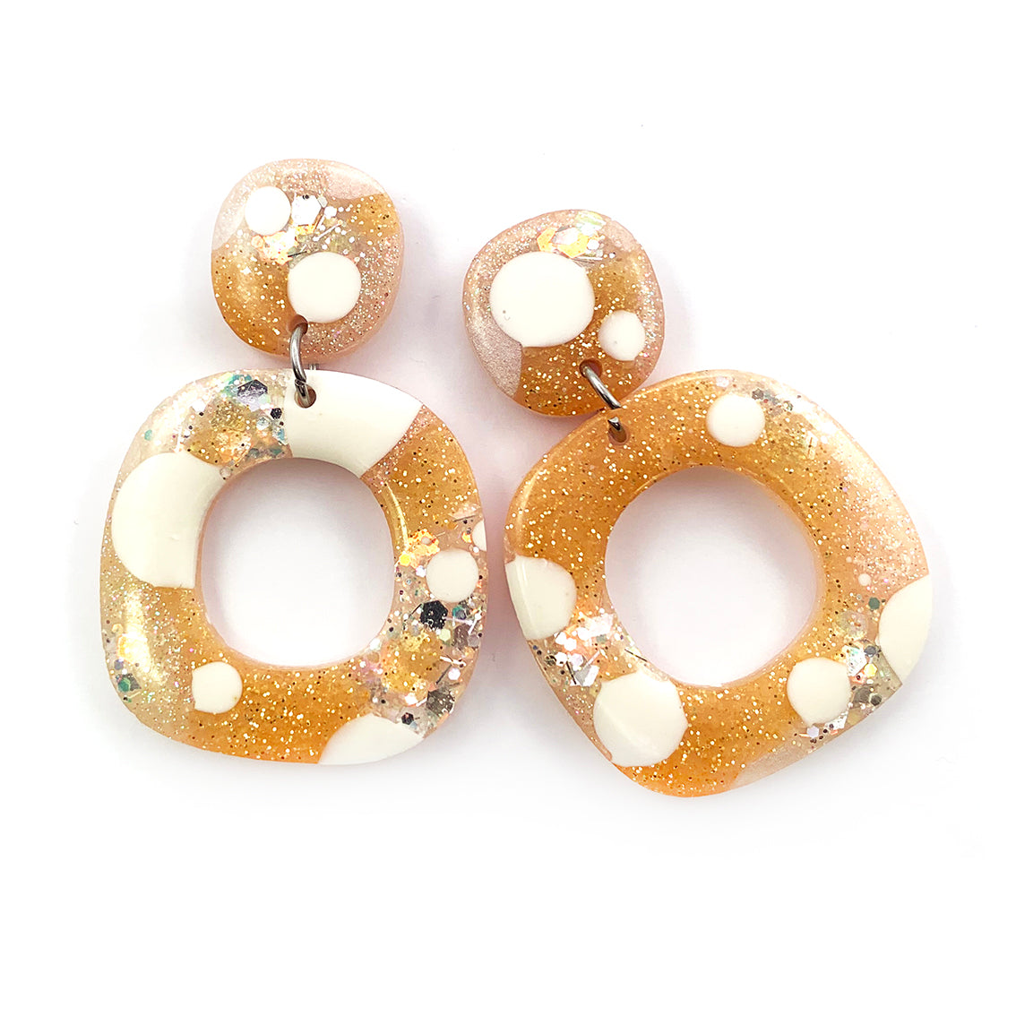 Resin Earring · Dolly · Creamy White