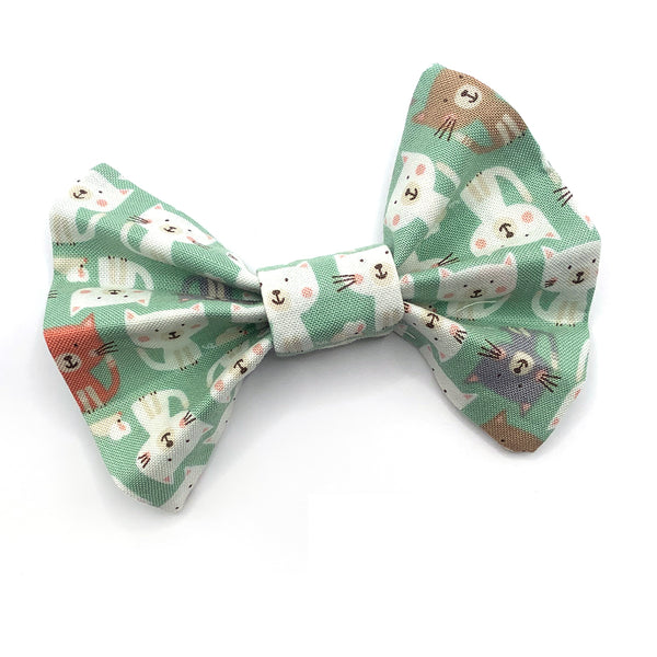 Cat Bow · For Collar · Row of Cats Mint