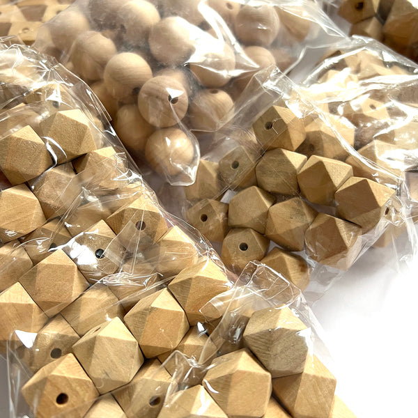 Wood Beads · Mix sizes & shapes · Maple · 15-30mm · Approx 450 Beads