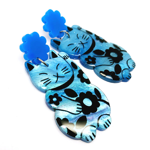 Lucky Cat Earring · Maneki Neko · Bubblegum Blue